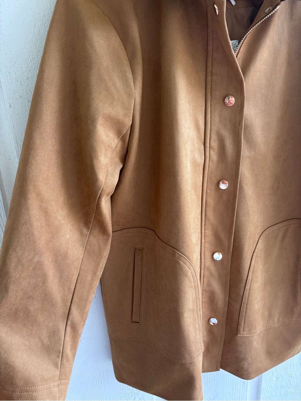 Tuckernuck “Hyacinth House” Camel Suede Cody Jacket with Dark Brown Collar - Picture 4 of 6